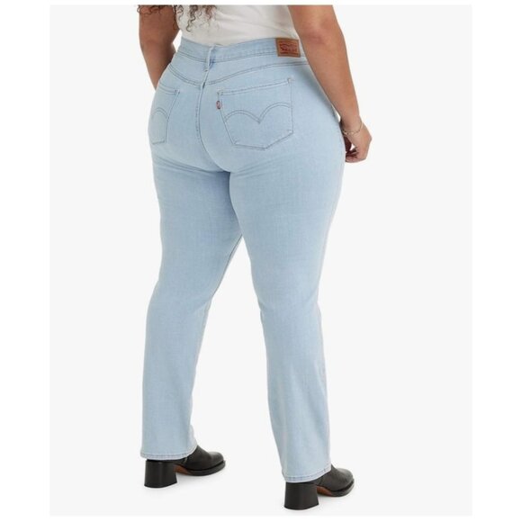 Levis Womens Classic Straight Mid Rise Jeans size 20W plus Denim lt wash new - Picture 8 of 16
